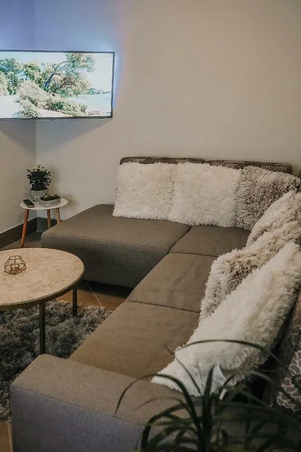 Apartman Bacchus بولا شقة