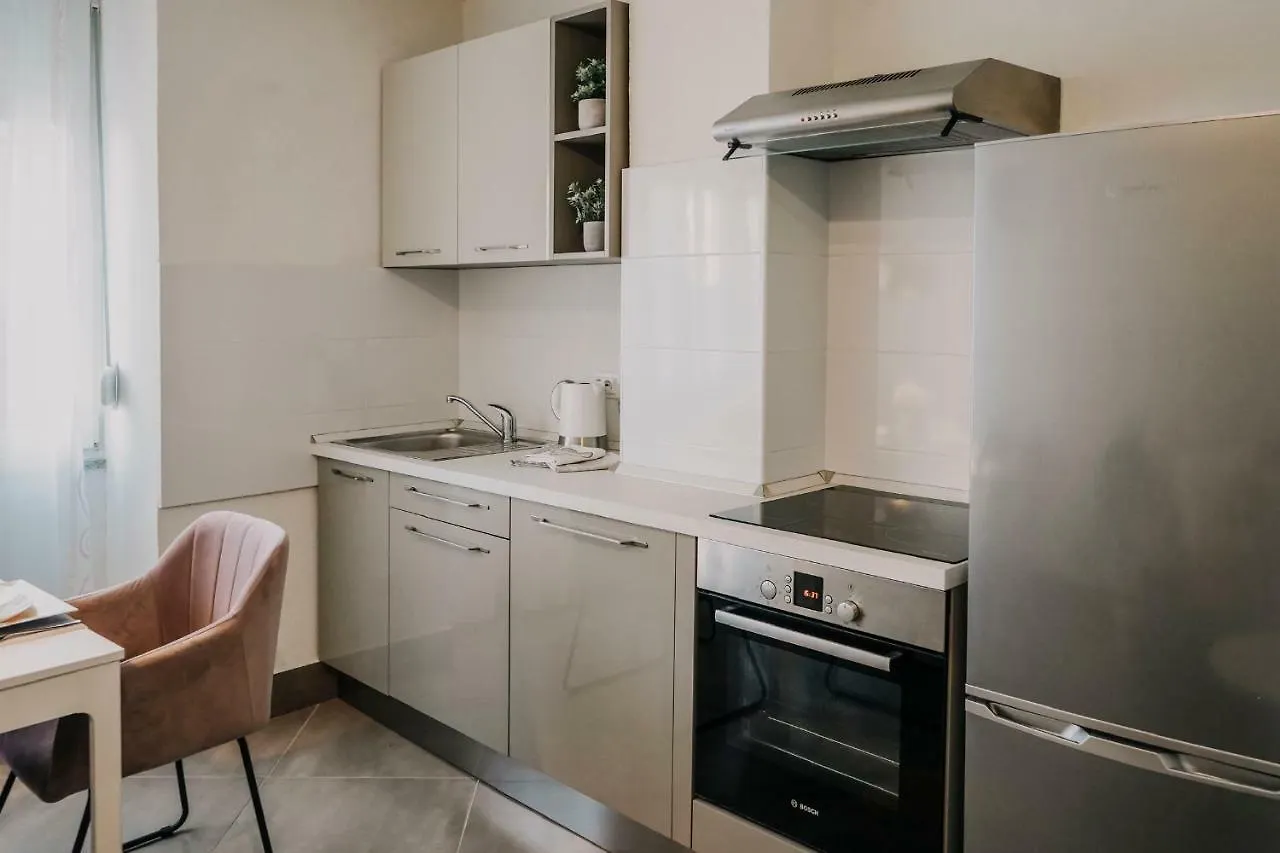 Apartman Bacchus بولا 0*,